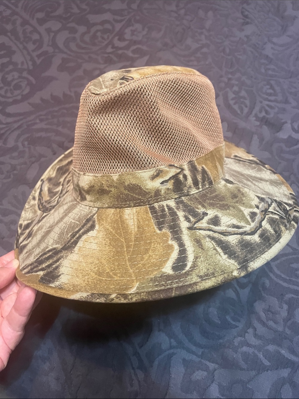 Camo Jhats vented bucket hat sz M